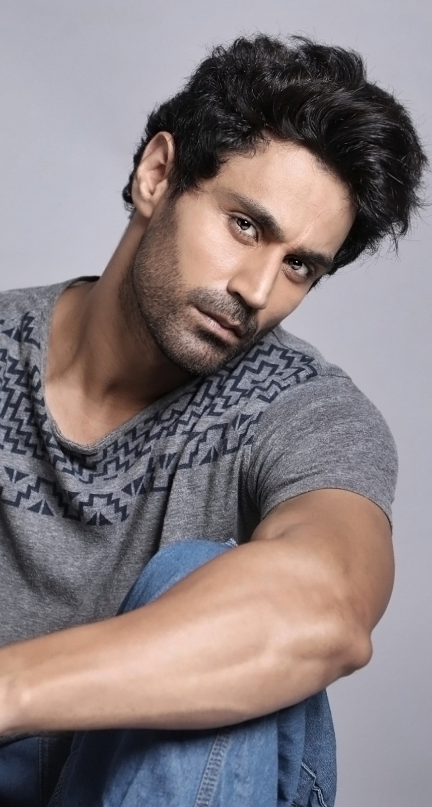 Indian fashion male model karan oberoi in 2026